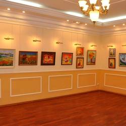 Выставка «Новая жизнь старых вещей»