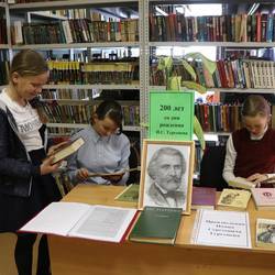 Выставка-совет «Библиотека предлагает»