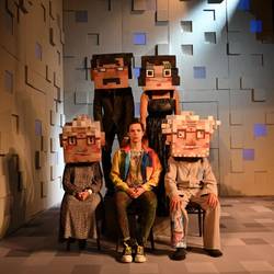 Спектакль «Папамамалогия»