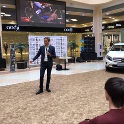 Творческая встреча с пилотом ФОРМУЛЫ-1 Виталием Петровым "СТУПЕНИ - ПУТЬ К УСПЕХУ", Иваново